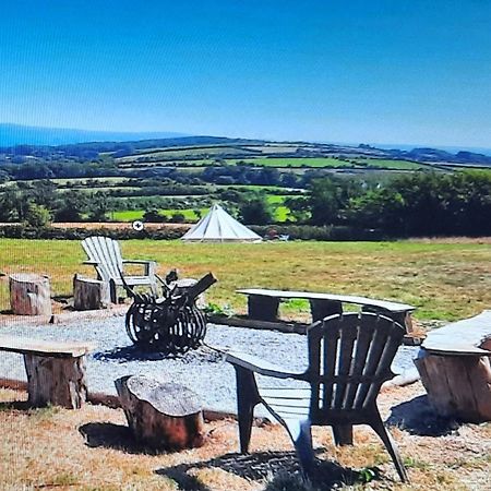 Summit Camping Kit Hill Cornwall Panoramic Views Grass Pitch From 15Pn Or Bella Bell Tent 75Pn Callington Exteriör bild