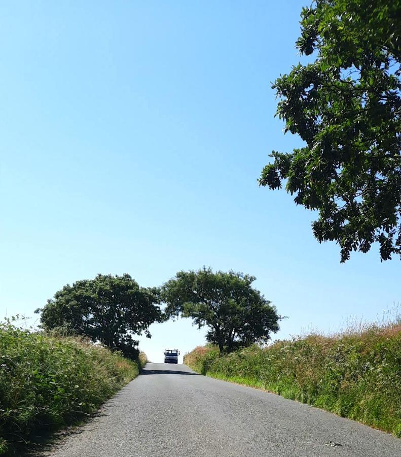 Summit Camping Kit Hill Cornwall Panoramic Views Grass Pitch From 15Pn Or Bella Bell Tent 75Pn Callington Exteriör bild